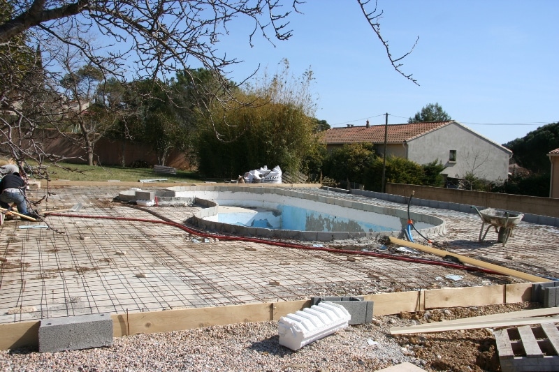 renovation piscine monobloc béton agr béziers